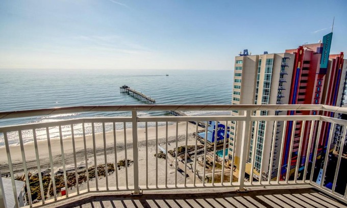 Cherry Grove Beach Apartamento | Prince Resort Oceanfront 1834 at Cherry Grove Pier
