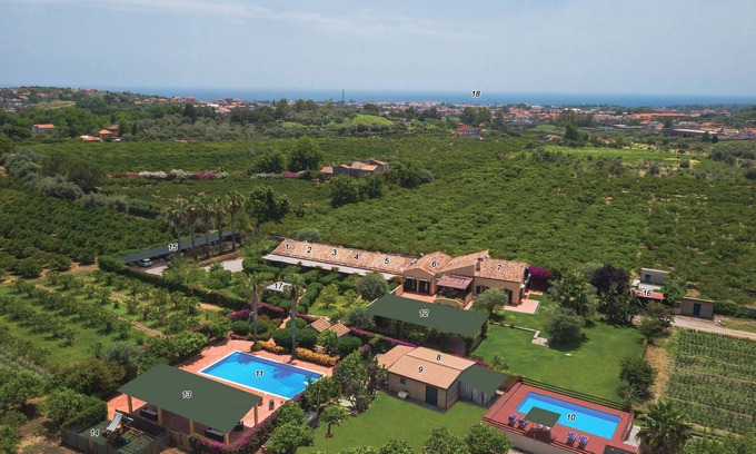 Trappitello Villa | Taormina espectacular jardín, 2 piscinas, wify, vista impresionante, playa 2 kms