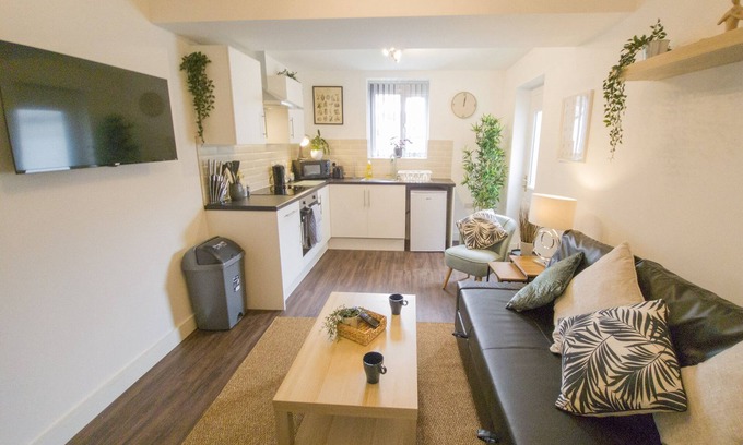 Riverside Apartamento | Principality Suites (2 beds)