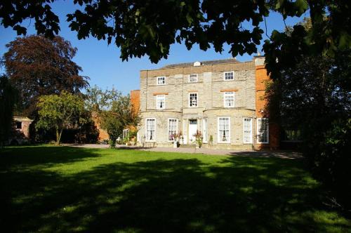 Orston Casa | Priory House B&B And The Oriental Brewhouse Self Catering Accommodation