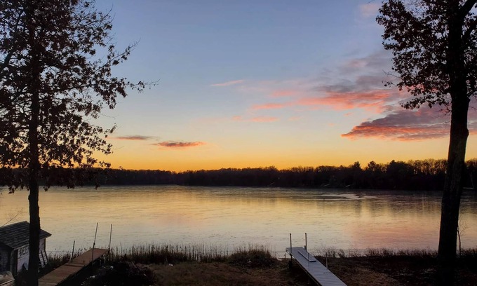 Markville Casa | Pristine 3-Bedroom 2-Bath Northwoods Lake Cabin