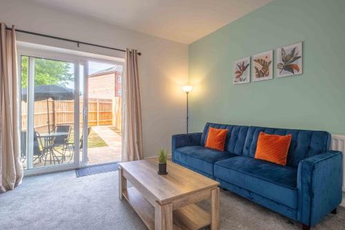 Upton Apartamento | Pristine and Modern Home away from Home