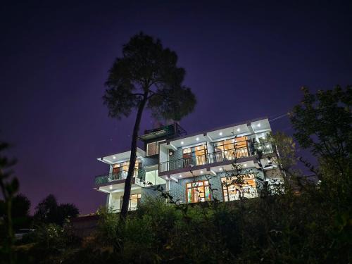 Dharampur Casa | Pristine Edge Kasauli