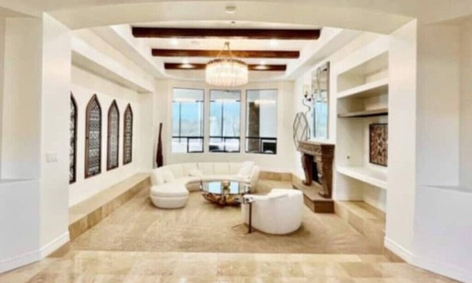 Fountain Hills Casa | Pristine Luxury Estate, Views, Sleeps 26, Heated Pool & Spa