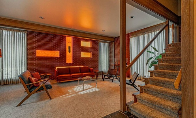 Lincoln Casa | Historical Mid Century Modern Home Designed By Robert Lloyd Buckles