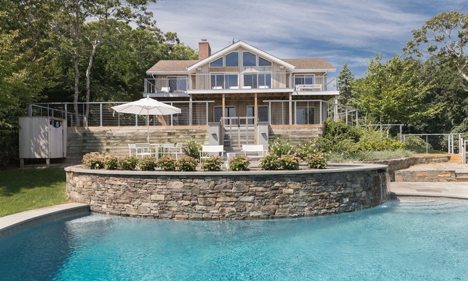 Montauk Casa | Prístina casa de playa moderna; 5 minutos a pie de playa