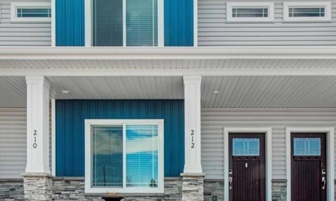 St. Anthony Casa | Pristine townhome near Sand Dunes with Ample Street Parking