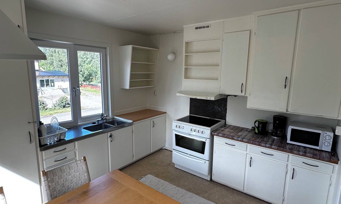 Hallabrottet Apartamento | Prisvärd Lägenhet Nära Kumla & Örebro!
