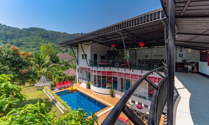 Chalong Villa | Villa privada moderna con vistas a la montaña (ND)