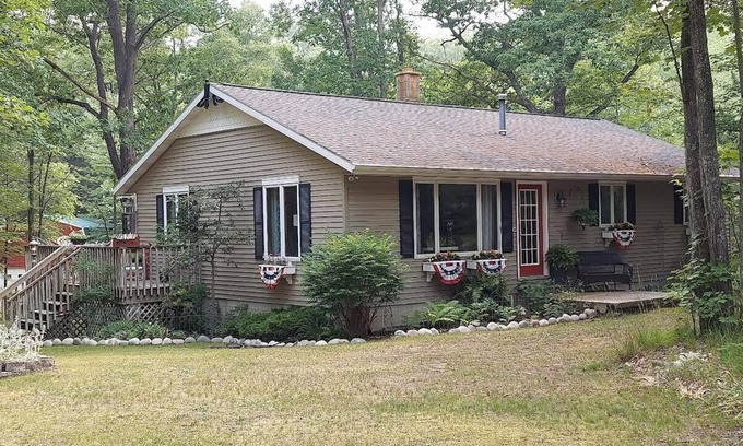Mayfield Apartamento | Privacy in the Woods