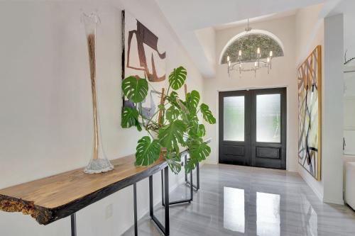 Bonita Springs Casa | Privacy Pool Gulf Access and Luxury