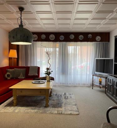 Husum Casa | PrivArtZimmer 'Ausfahrt freihalten'