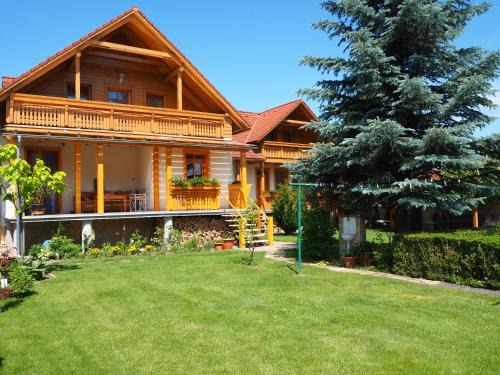 Demanova Casa | Privat Alenka