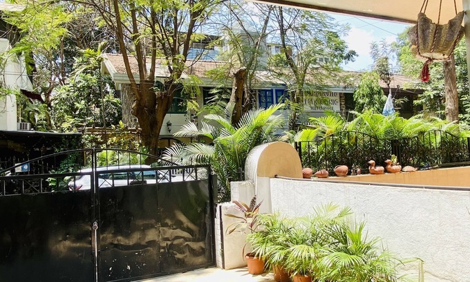 Kalyani Nagar Casa | Private 1 Air-conditioned Room Near Osho Ashram Pune
