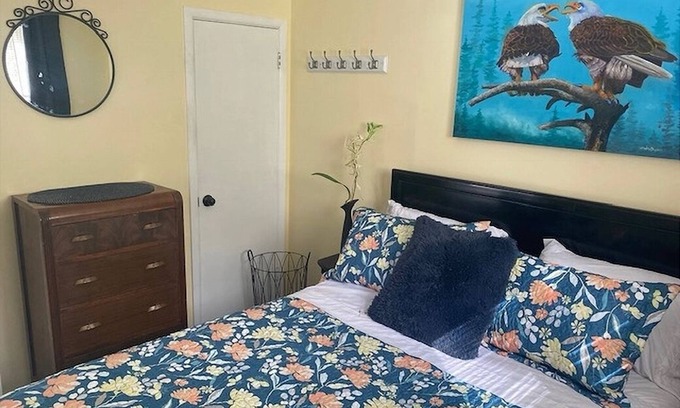 Thunder Bay Casa | Private 1 BDR Cottage on Scenic Riverside Sleeps 4. 10 Minutes From Airport.