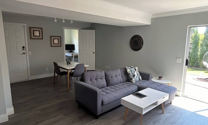 Coquitlam Casa | Private 1-Bedroom Home with Dedicated Office
