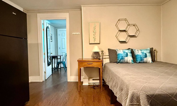 Fountain Square Apartamento | Private 1BR, Monthly Stays, Pups Welcome