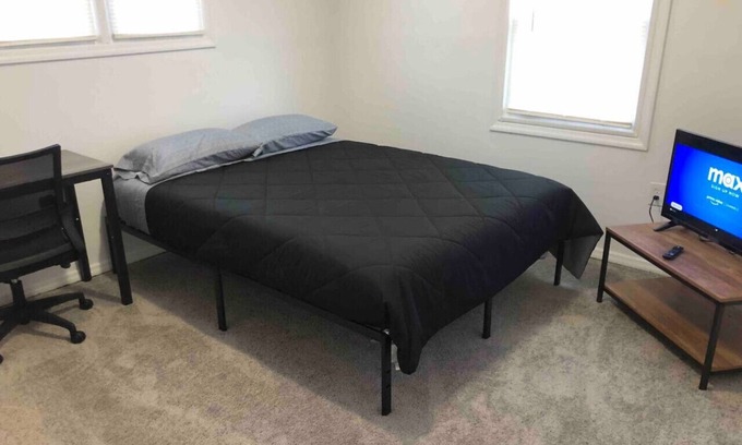 Woodbridge Apartamento | Private 2-bed house with free parking and 15-min walk to direct NYC Manhattan train