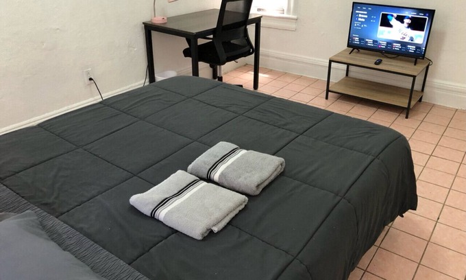 Weehawken Apartamento | Private 2-bedroom apartment and New York City Manhattan only 15 mins away