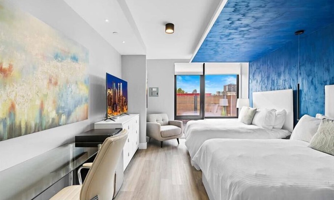 Mott Haven Hotel | Private, 2 Full Beds, Kitchenette+Work Desk, NYC