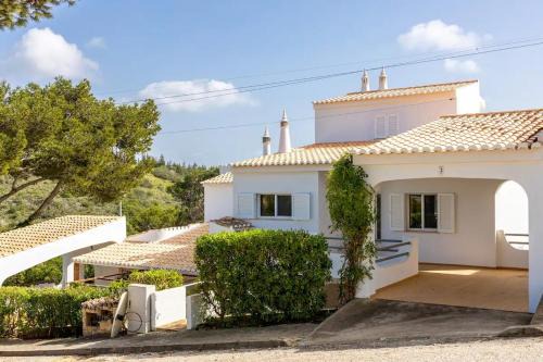 Figueira Casa | Private 3 bedroom villa in Salema amazing views