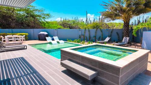 Esmeralda Casa | Private 3brvillaclose2best Beaches 2 Pools Naturev