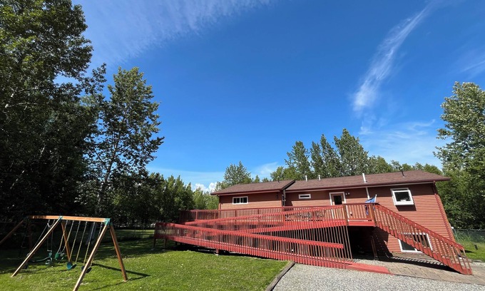 Palmer Casa | Private 5-Bed/2.5-Bath Home w/ Full Kitchen, Steam Sauna, Wi-Fi, and Laundry