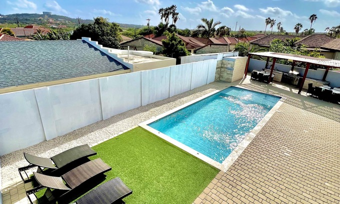 Sabana Liber Villapark Villa | Private 5 bedroom Villa 5 minutes to the beaches