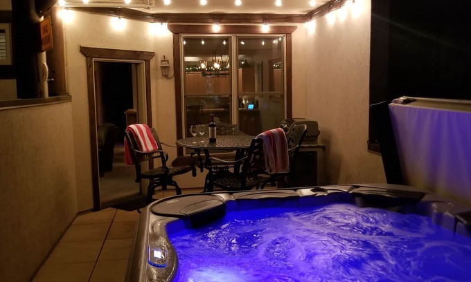 Warrior's Mark Condominio | Nueva remodelación! Jacuzzi privado 5P, Walk to Lifts & Town, Garaje privado, Hi-S WiFi