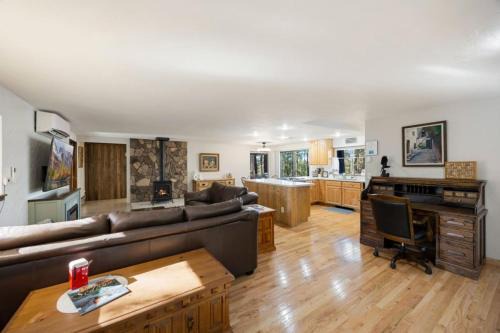 Prescott Casa | Private - Amidst The Forest