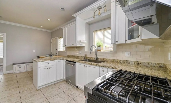 Burnaby Casa | Private and modern House in central location