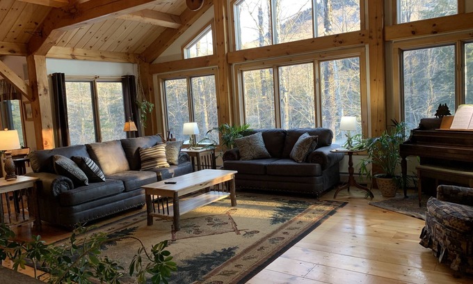 Chittenden Casa | Private and Peaceful Home Close to Mountain Top Inn and Killington-Pico Resorts