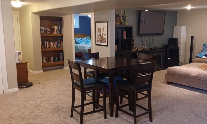 Division No. 10 Casa | Private and quiet 1 bed basement suite with dry kitchenette.
