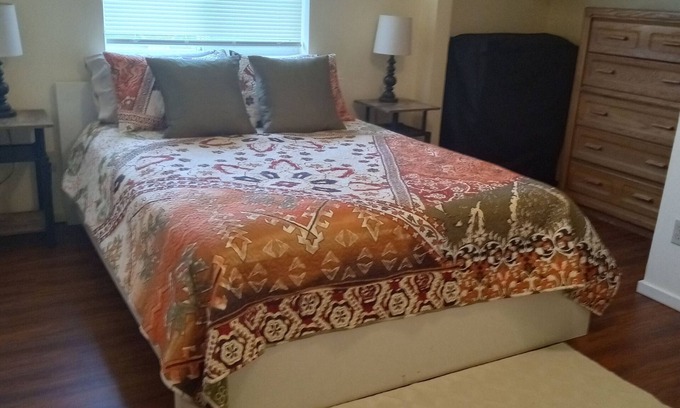 McKinleyville Apartamento | Private apartment on horse property with views, near beach and airport!