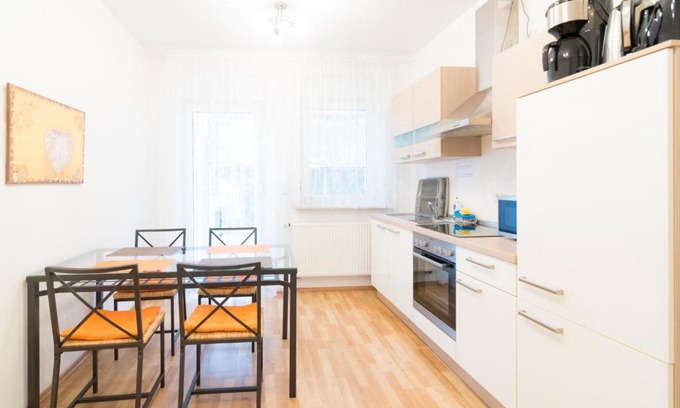 Fuerth Apartamento | Private apartments with direct subway entrance