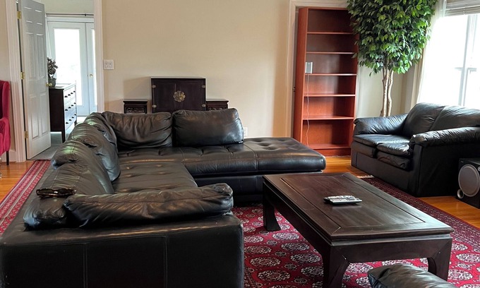 Palisades Apartamento | Private apt in upscale Pacific Palisades area in Washington DC near Georgetown.