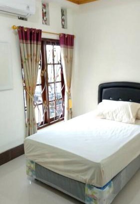 Buleleng Casa | Private Bali Artifac GuestHouse