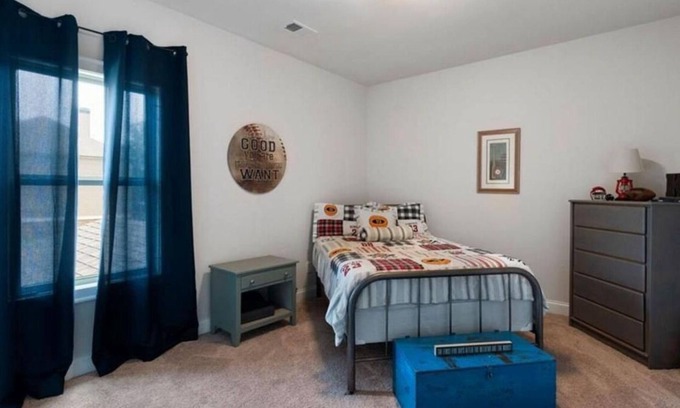 Cartersville Casa | Private Baseball themed Bedroom in Lg Modern Home