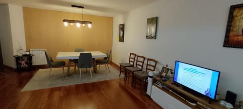 Paranhos Casa | Private Bathroom Room Shared Kitchen