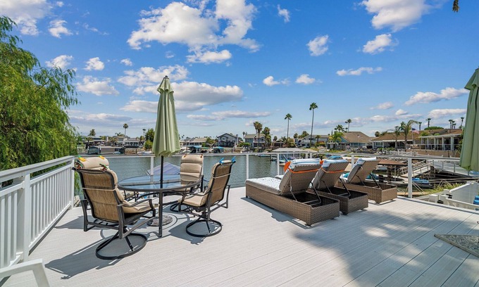 Discovery Bay Casa | Private Bay Mins to Fast Water! Spa!