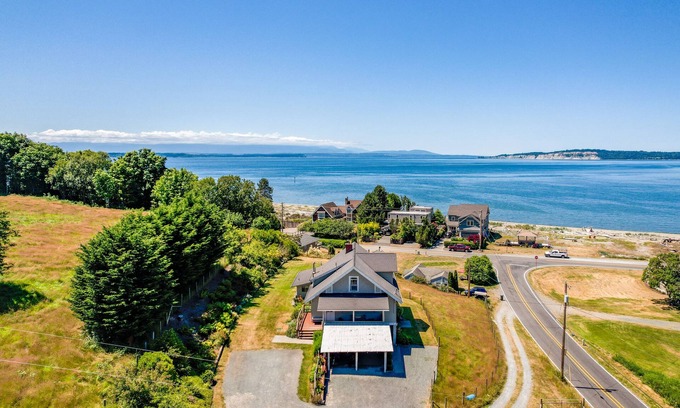Maxwelton Casa | Private Beach Access + Water Views! | Sleeps 18, Historic 6BDR Farmhouse w/ Deck