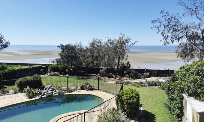Beachmere Casa | Private Beach Newly Renovated Holiday Home w pool
