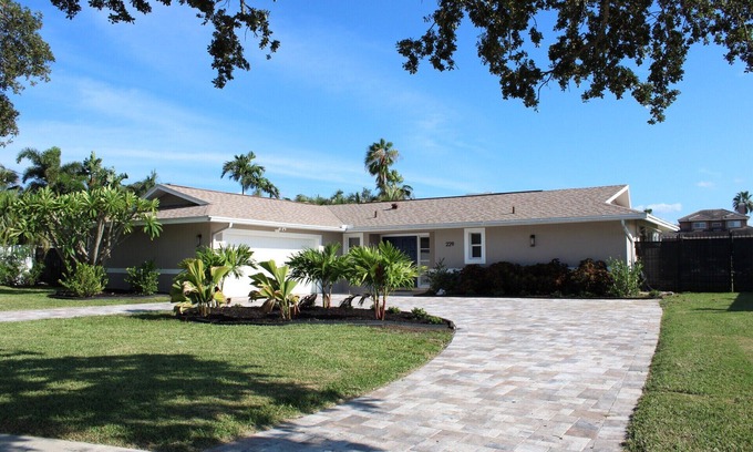 Island Estate Casa | Private beach house, private dock & spa Clearwater Beach intercoastal waterway