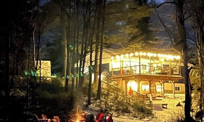 Armour Casa | Private Beach! Next to major snowmobiling trails!
