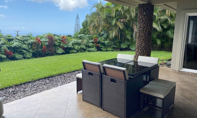 Kona Palisades Casa | Private & Beautiful home on 1 acre close to airport, beach, & Kailua-Kona town