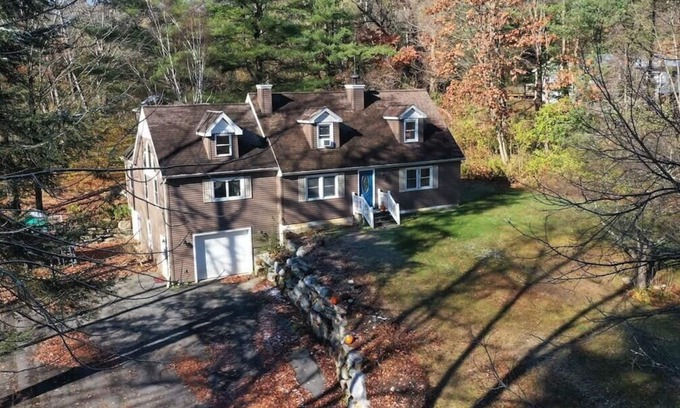 Lee Casa | * Private Berkshire Escape* Monthly Pricing Avail
