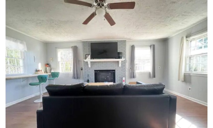 Fayetteville Apartamento | Private Boho Studio 5min from Cape Fear Hospital!