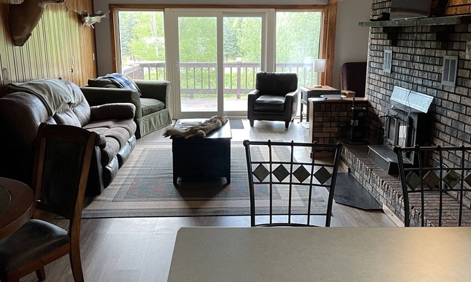 L'Anse Cabina | Private cabin 1 acre lot. Close to town, Lake Superior, beaches, trails, casino
