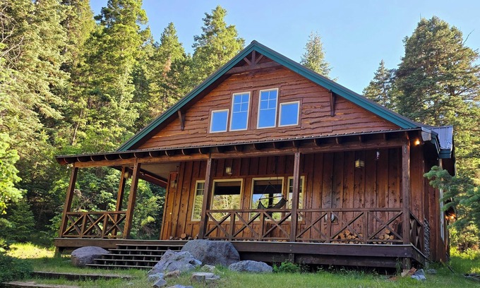 Marysvale Cabina | Private Cabin on Beautiful River! Enjoy the popular Paiute ATV Trail.