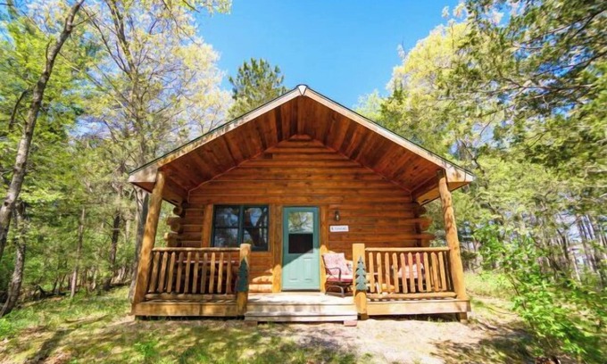 Reedsburg Casa | Cabina privada con bañera de hidromasaje, chimenea de gas cerca de varios parques famosos